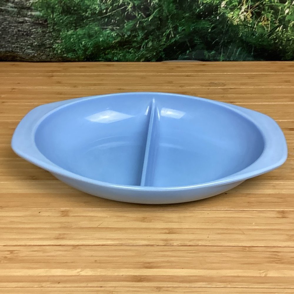PYREX Delphite Blue 1.5 Quart Oval Divided Dish Vintage